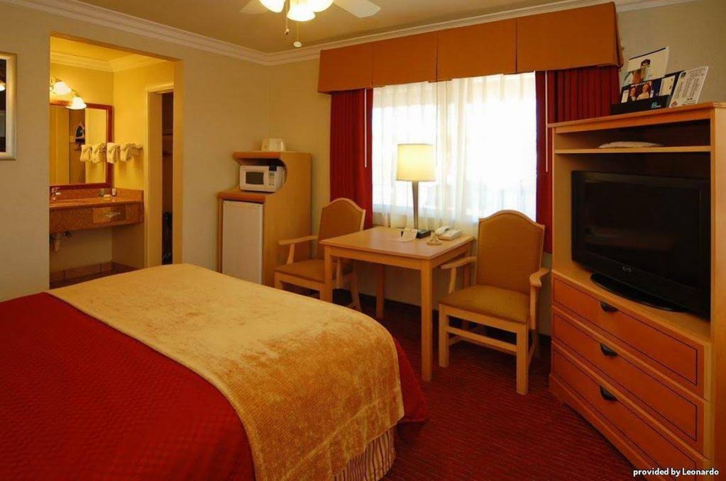 Фото Best Western Tradewinds