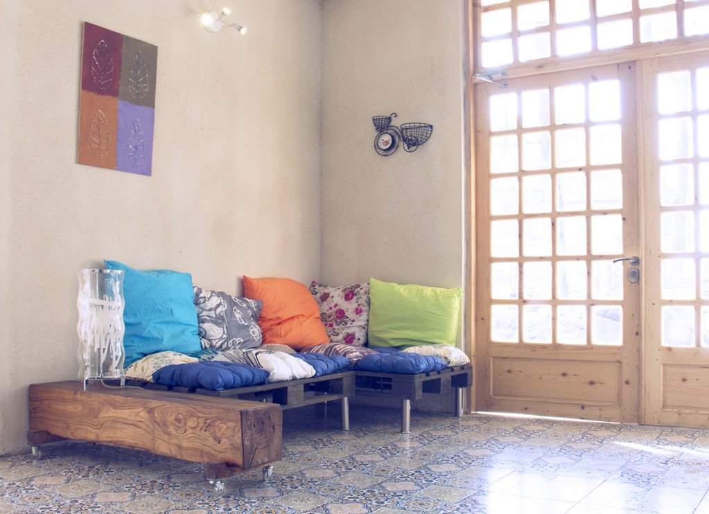 Фото Simple Pleasures Hotel