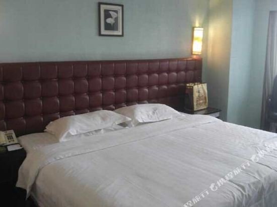 Фото Huaweida Hotel