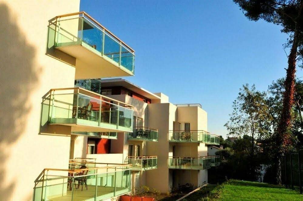 Apartments Appart Hotel Odalys City Antibes Olympe, Antibes, photo