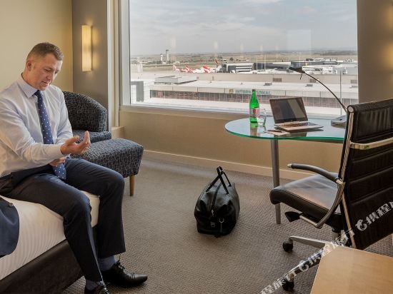 Фото Parkroyal Melbourne Airport