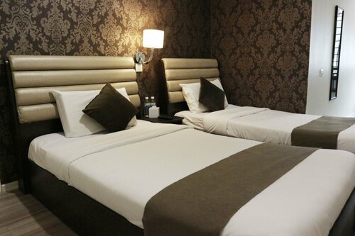 Гостиница Hotel Zamburger Taman Perling в Джохор-Бару