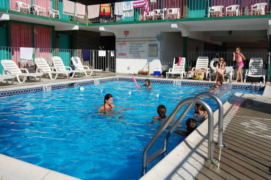 Фото Grecian Gardens Motel