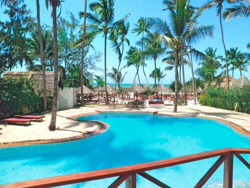 Гостиница PalumboReef Beach Resort Zanzibar