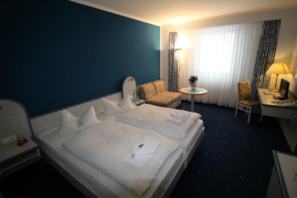 Фото отеля 2