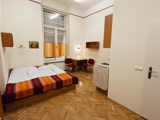 Фото Guest Rest Studio Apartments