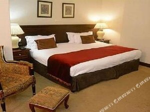 Гостиница Emakhosini Boutique Hotel and Conference Centre