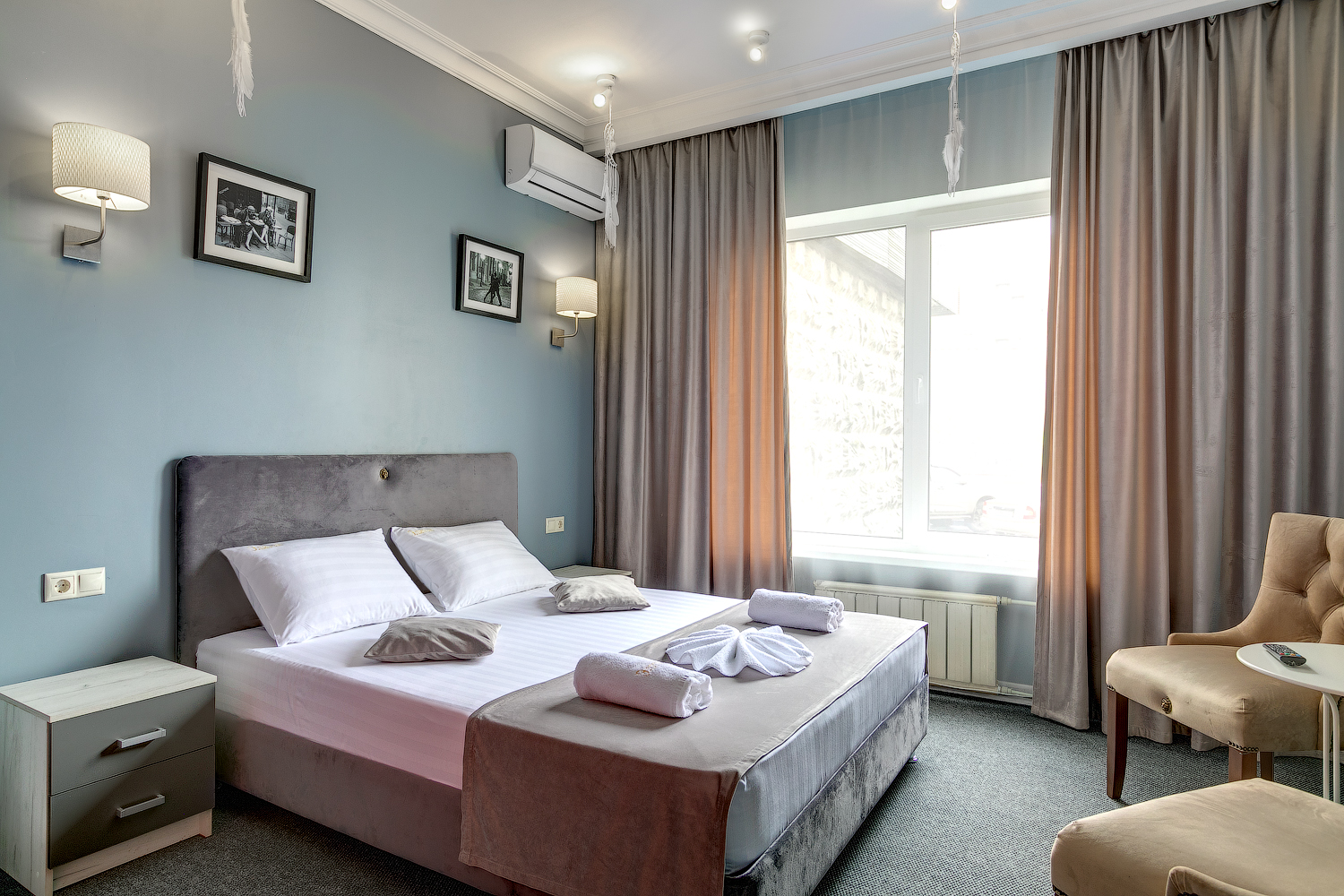 Фото отеля 1