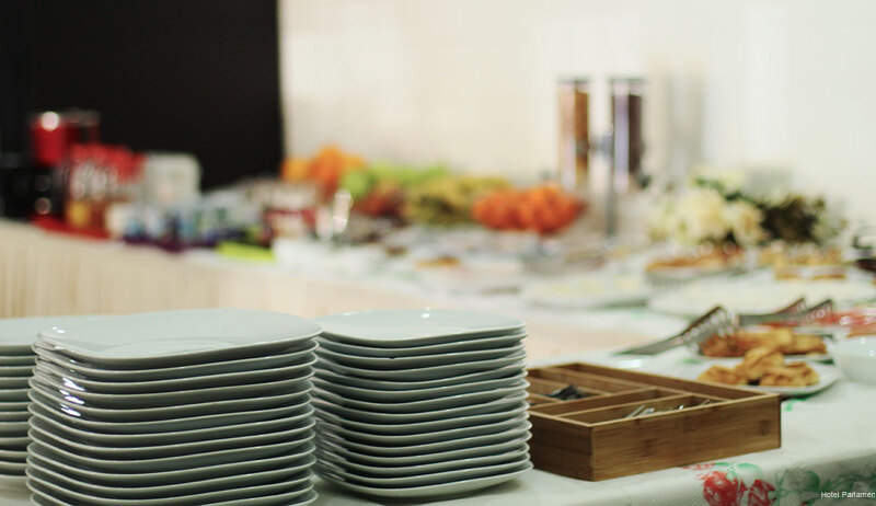 Фото Parlament Hotel