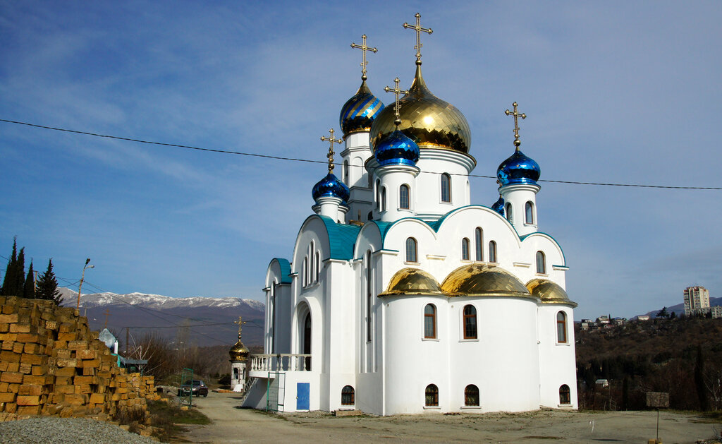 Храм всех крымских святых в алуште