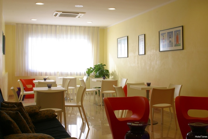 Фото Hotel Iones