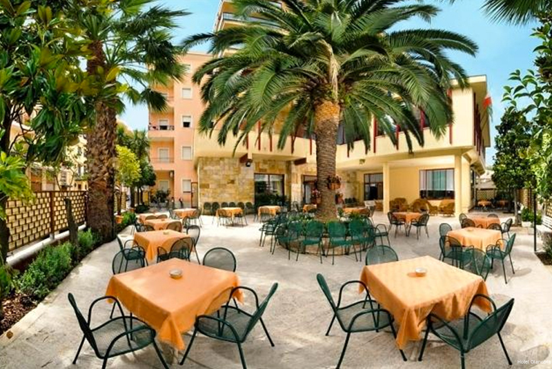 Фото отеля 3