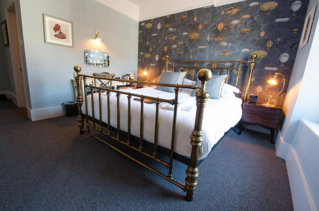 Фото The Bull Hotel