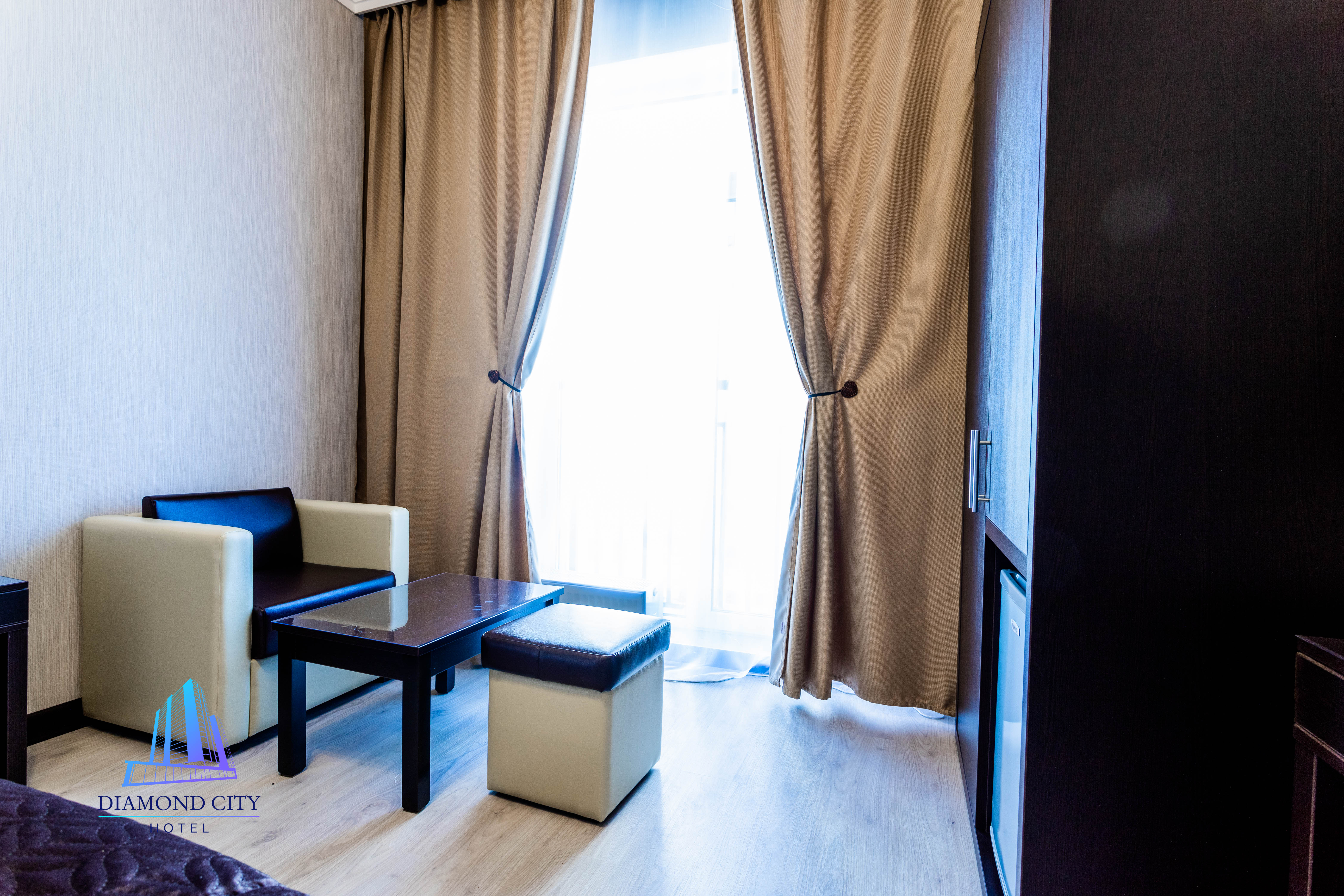 Фото Diamond City