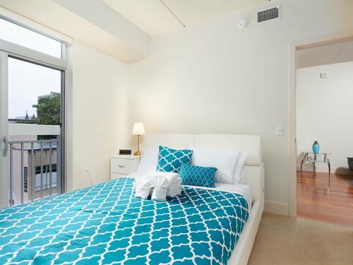 Гостиница Capitol Hill Fully Furnished Apartments, Sleeps 5-6 Guests в Вашингтоне