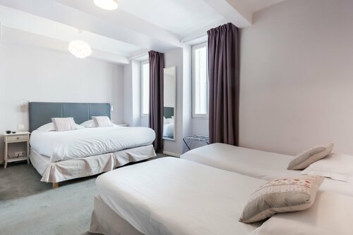 Внешний вид отеля Central Hotel в Авиньоне, фото 2