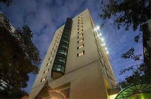 Гостиница Pinnacle Lumpinee Park Hotel