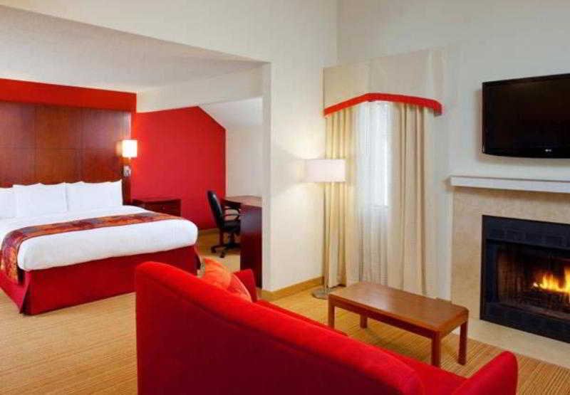 Фото Hampton Inn Atlanta Buckhead