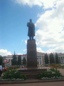 В.И. Ленин (Samara Region, Novokuybyshevsk, Kommunisticheskaya ulitsa), monument, memorial
