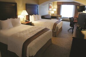 Гостиница La Quinta Inn & Suites by Wyndham Bismarck