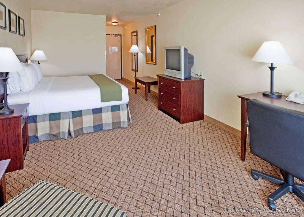 Фото Holiday Inn Express Hotel & Suites El Dorado, Kansas, an Ihg Hotel