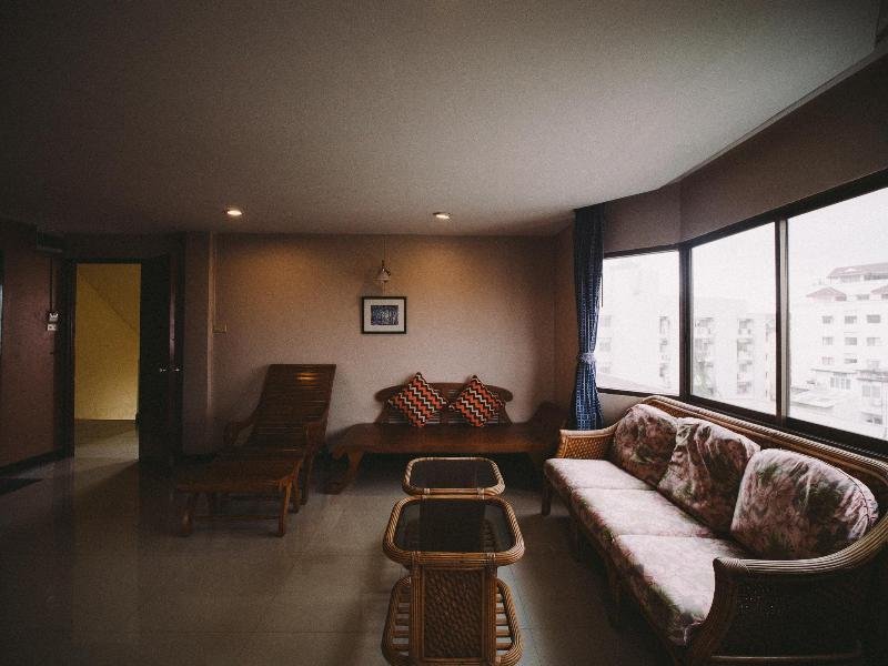 Фото Traveller Inn Hotel