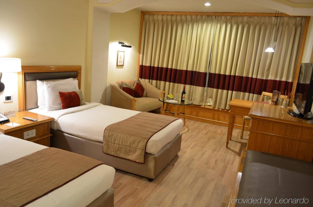 Фото The Maya Hotel