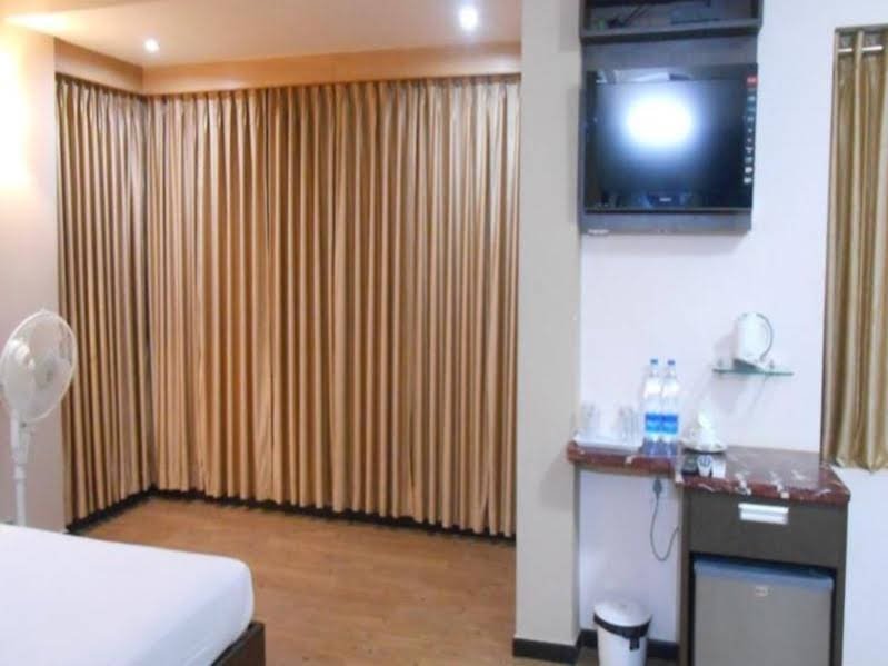 Фото Gold Coast Beach Resort