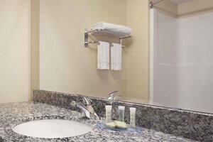 Гостиница Super 8 Saskatoon West