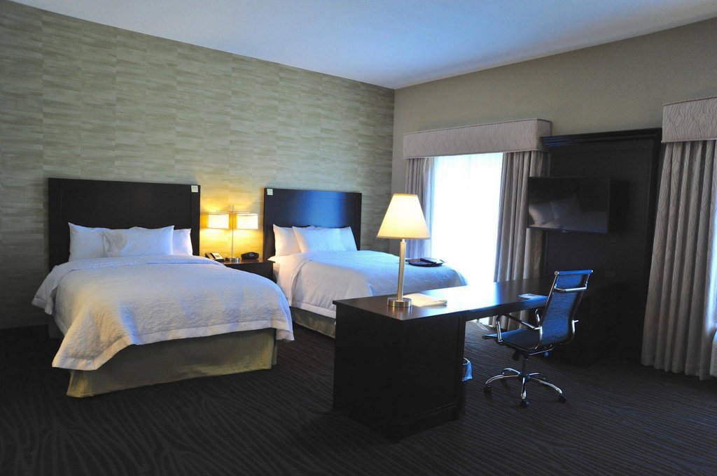 Фото Hampton Inn & Suites Robbinsville, Nj