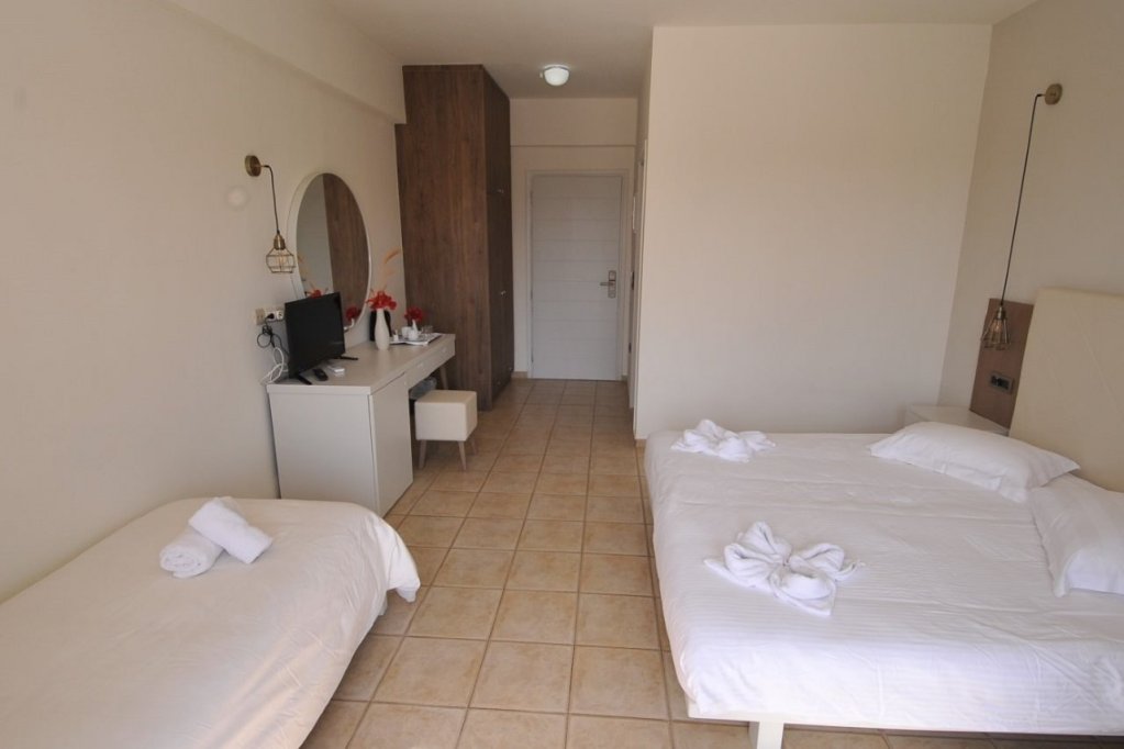 Фото Enorme Maya Beach Hotel