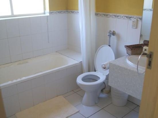 Фото Broadway Guesthouse