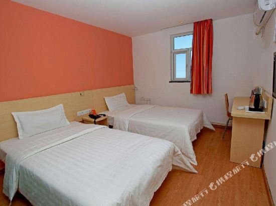 Фото 7 Days Inn Dazhou The Central Plaza Branch