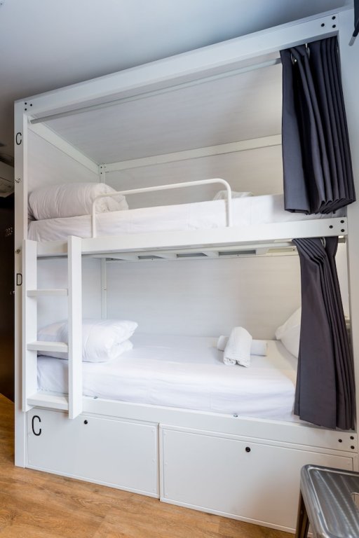 Фото Airhostel Barcelona Aeropuerto