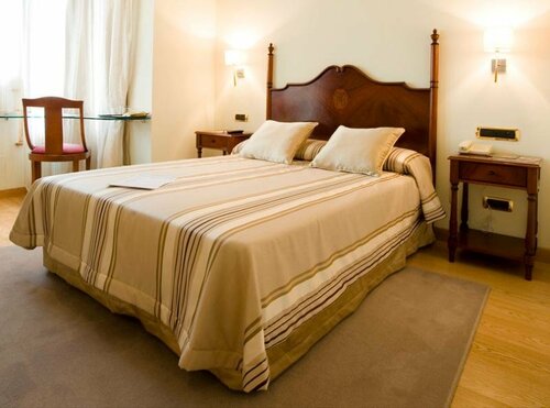 Внешний вид отеля Hotel Campoamor в Овьедо, фото 3