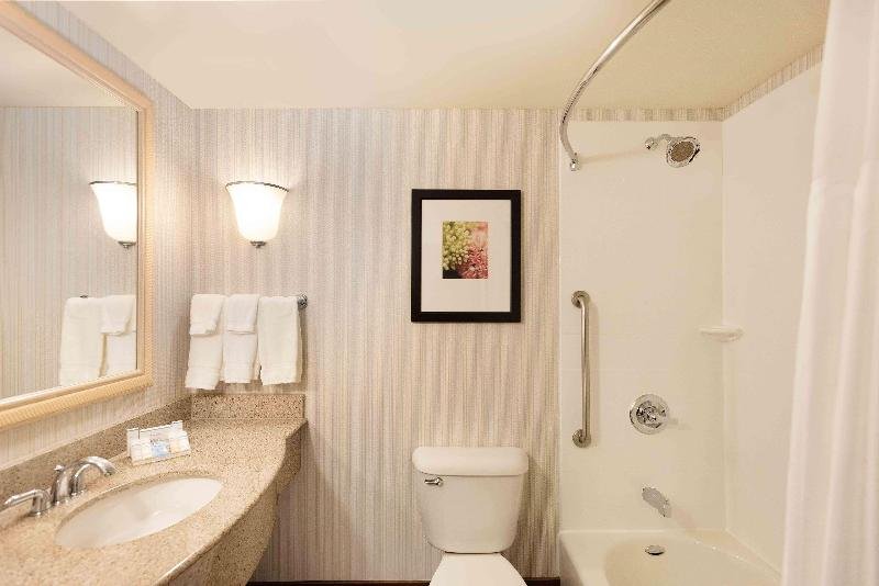 Фото Hilton Garden Inn Bloomington