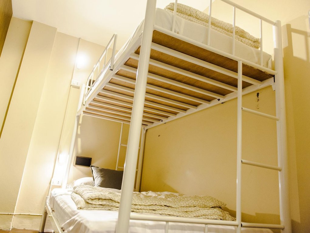 Фото I-Sleep Silom Hostel