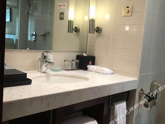 Фото Ramada Plaza Shenyang City Center