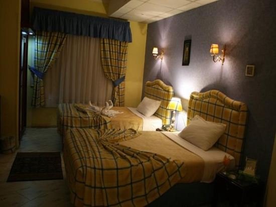 Фото Holidays Express Hotel