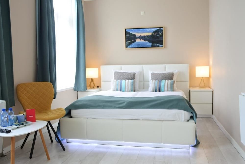 Фото Hotel van Oppen