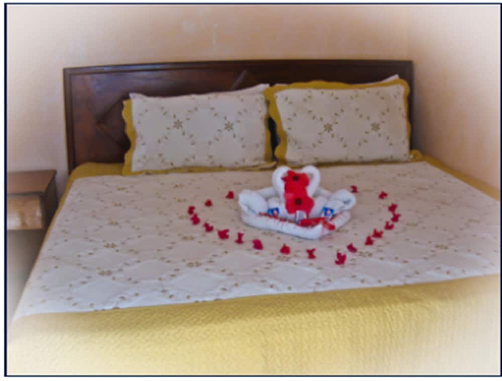 Фото Executive Shaw Park Guest House