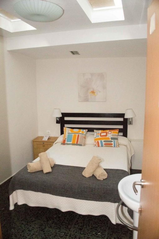 Фото Hostal Alogar