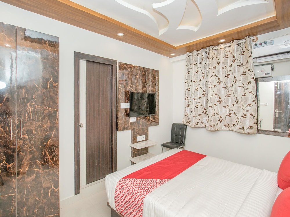 Фото Oyo 11915 Varcity Park