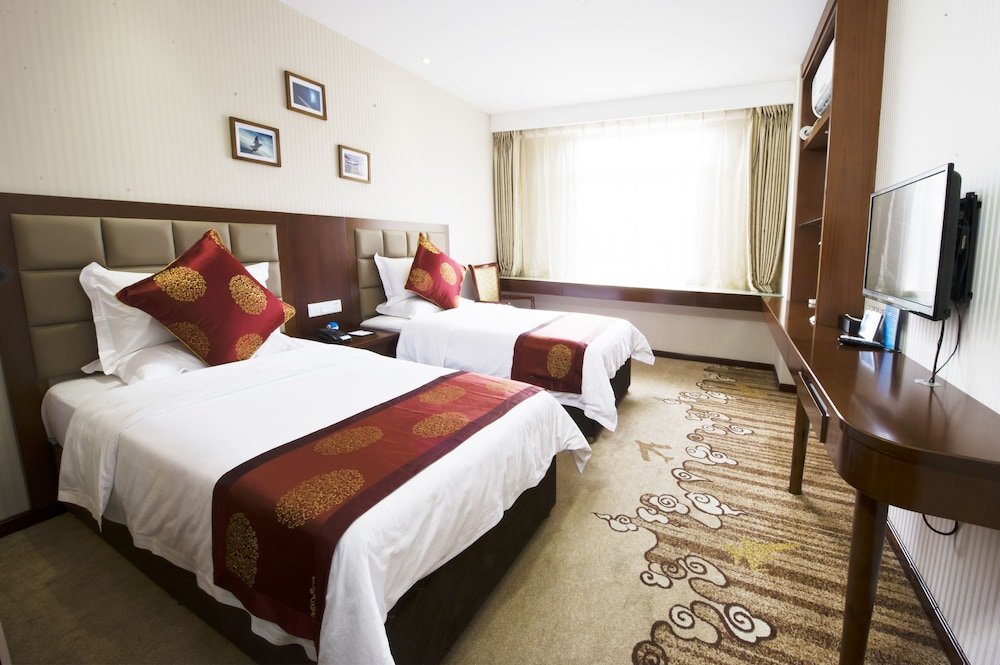 Фото Chengdu Chengfei Hotel