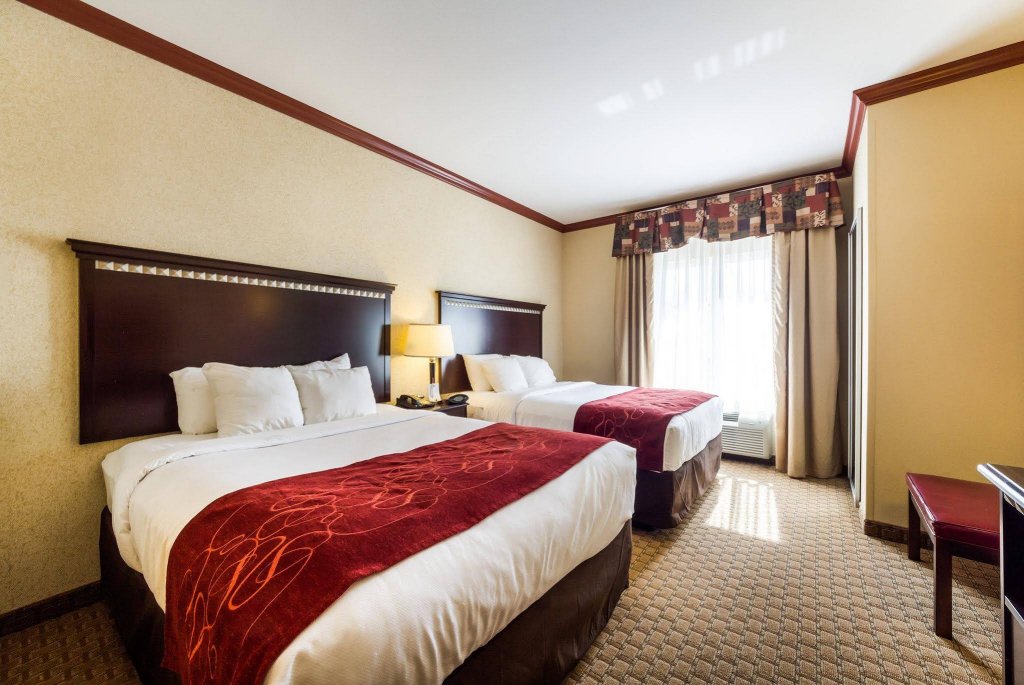 Фото Comfort Suites Central