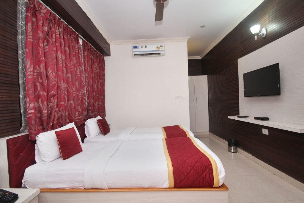 Фото Oyo 437 Hotel Vastav Comforts Inn
