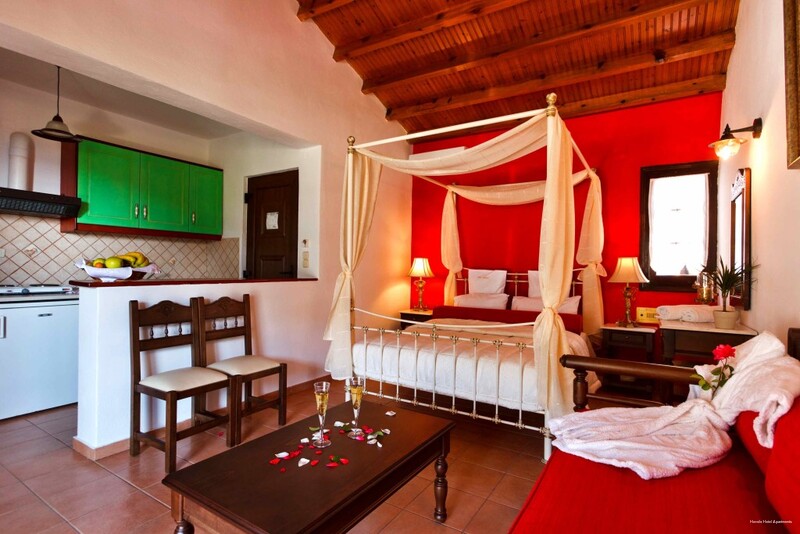 Фото Hovolo Hotel Apartments