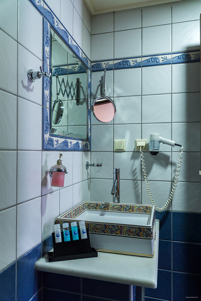 Фото Epavlis Boutique Suites