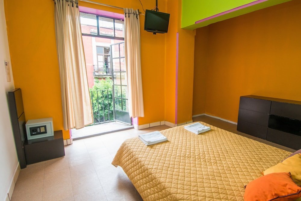 Фото Amigo Suites