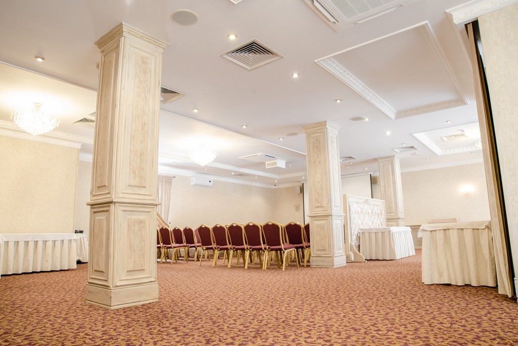 Фото Атташе